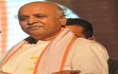 praveen togadia20181023154747_l